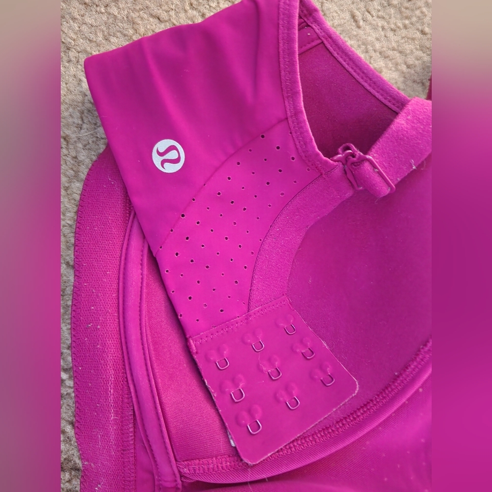 Lululemon - Picture 4 of 8